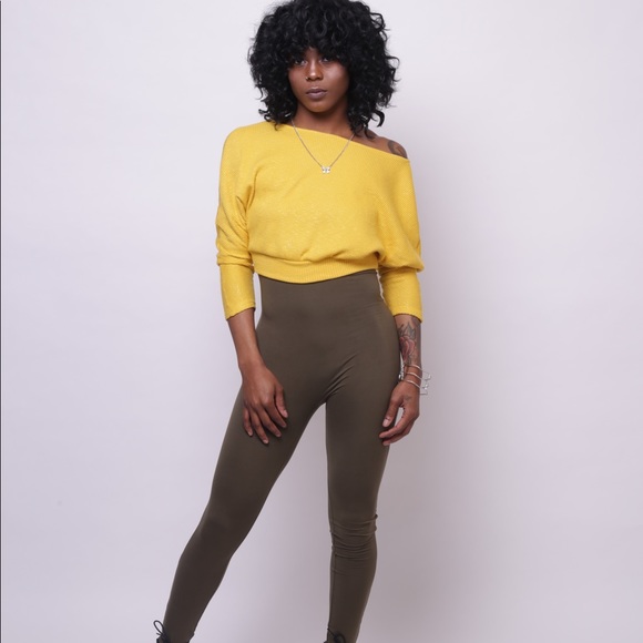 Mustard sweater crop top - Picture 3 of 3